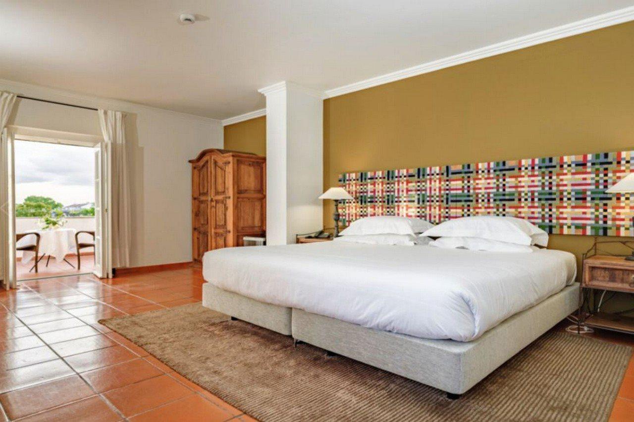 Adc - Albergaria Do Calvario - By Unlock Hotels エヴォラ エクステリア 写真